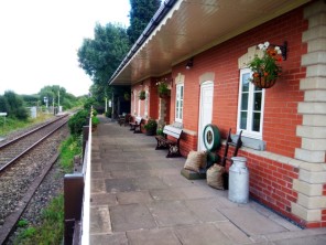 3 Bedroom Booking Office in a Victorian Style Railway Station near Tarrington, Herefordshire, England